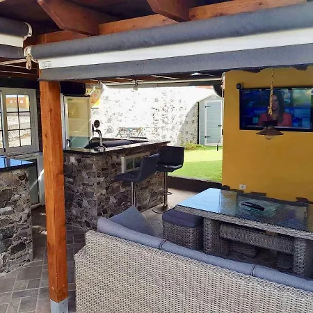 Villa Paradise *